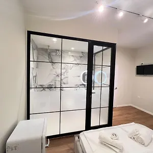 Serene Apart-hotel